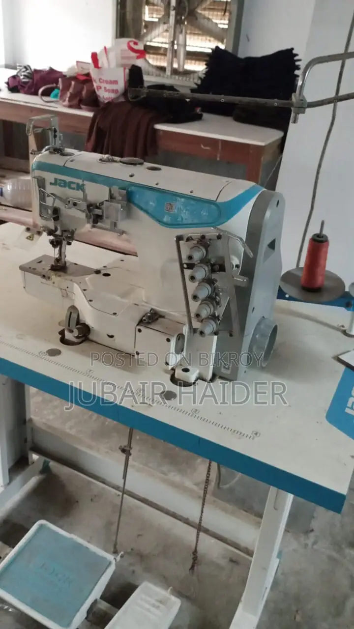 একটি গার্মেন্টস এর সকল মালামাল বিক্রয় করা হইবে