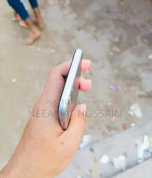 Apple iPhone 6S (Used)