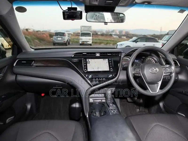Toyota Camry Hybrid X 2021