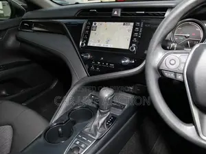 Toyota Camry Hybrid X 2021