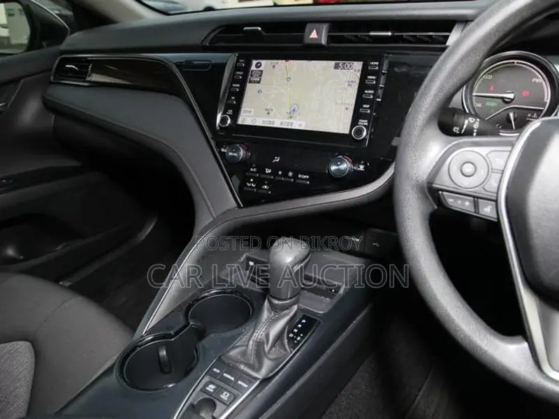 Toyota Camry Hybrid X 2021