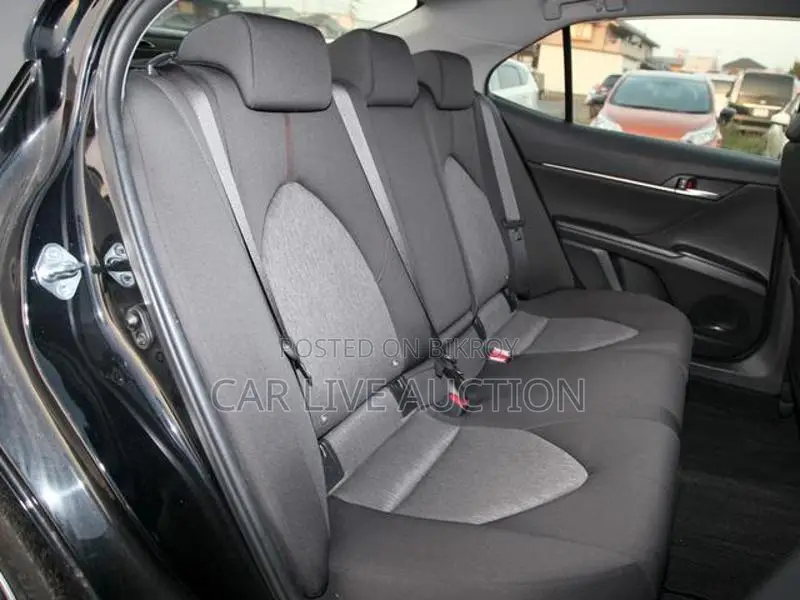 Toyota Camry Hybrid X 2021