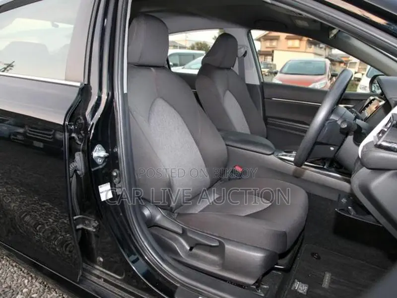 Toyota Camry Hybrid X 2021