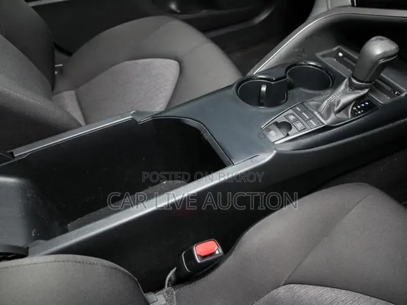 Toyota Camry Hybrid X 2021