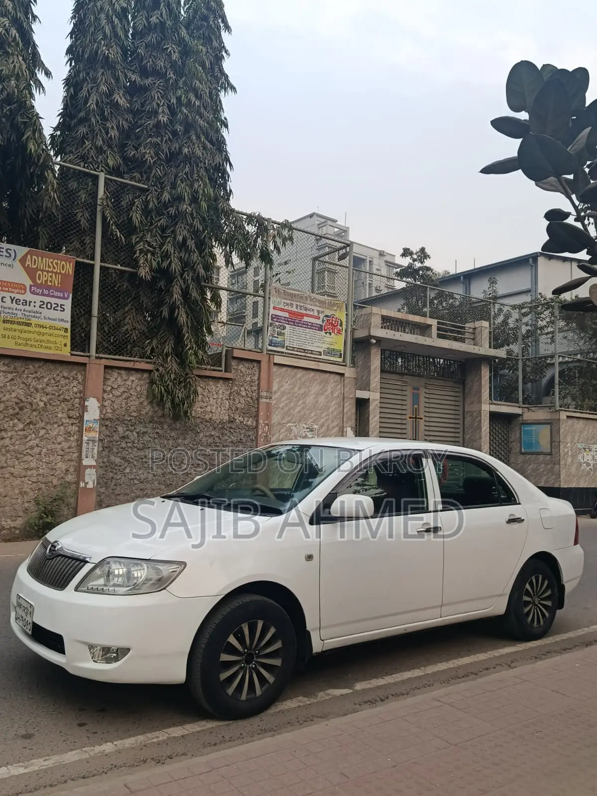 Toyota Corolla . 2004