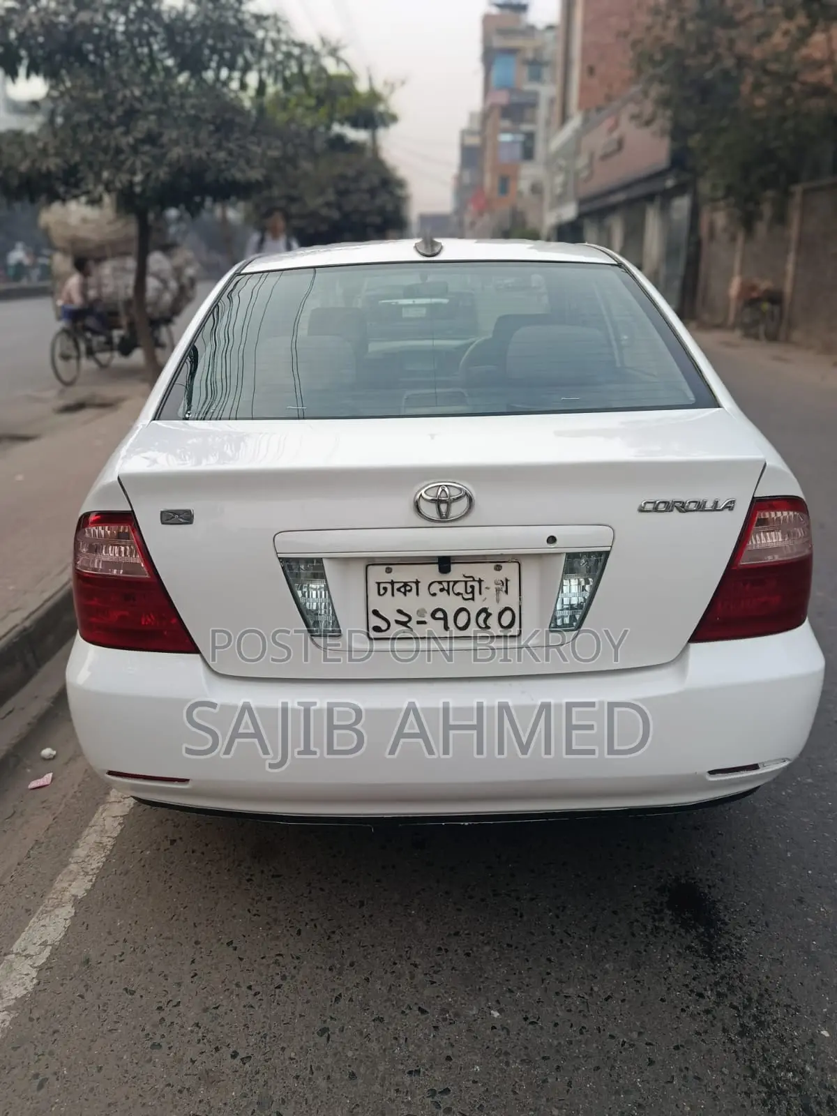 Toyota Corolla . 2004