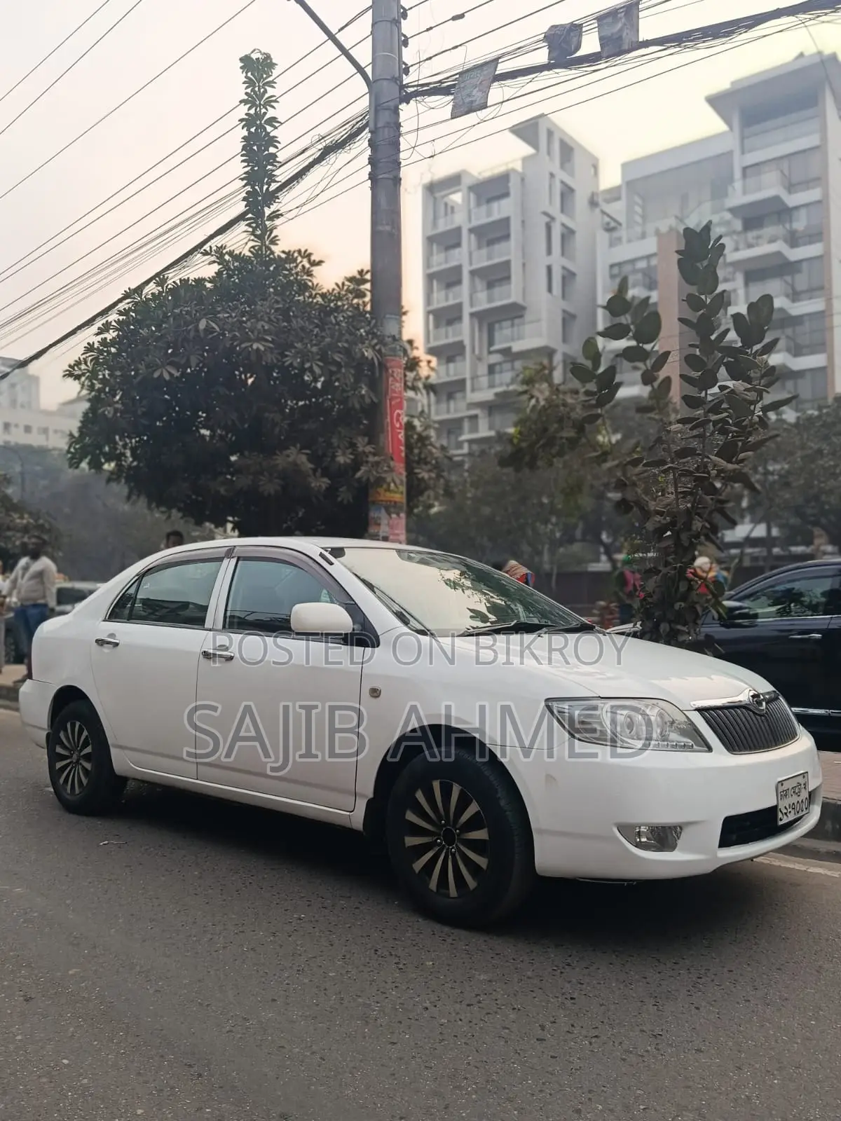 Toyota Corolla . 2004