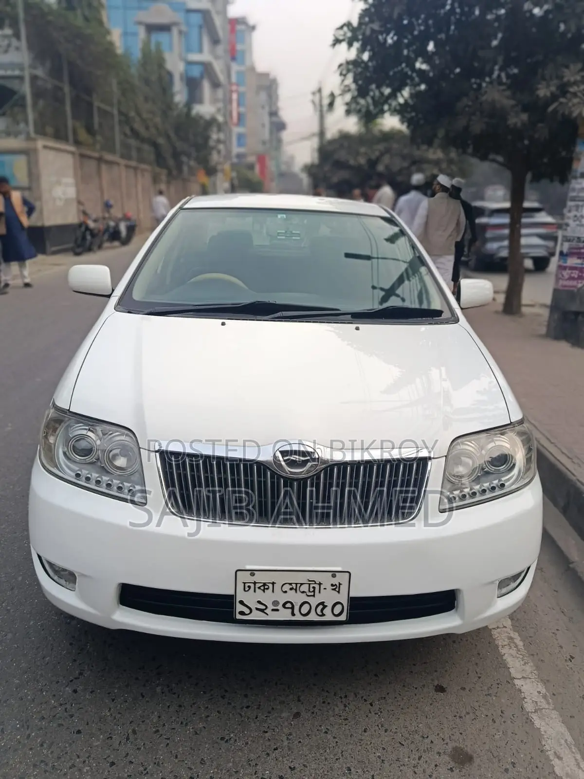 Toyota Corolla . 2004