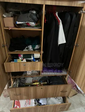 Almirah for sell