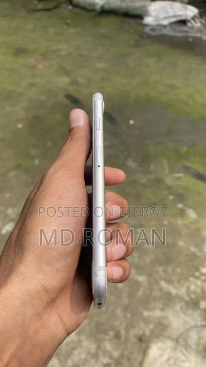 Apple iPhone 7 (Used)