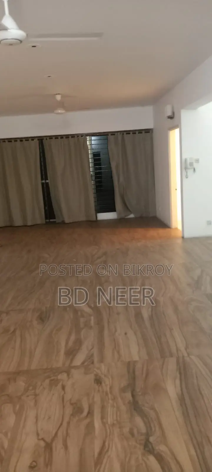 বনানীতে সুন্দর ৩ বেডরুমের ২৭০০ বর্গফুটের ফ্ল্যাট ভাড়া