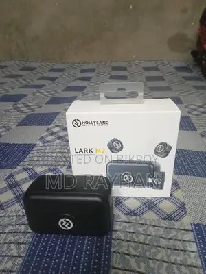 Hollyland LARK M2 wireless microphone system