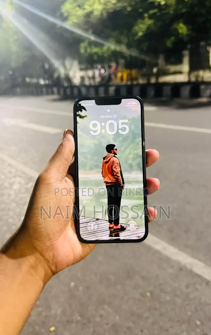 Apple iPhone 13 (Used)