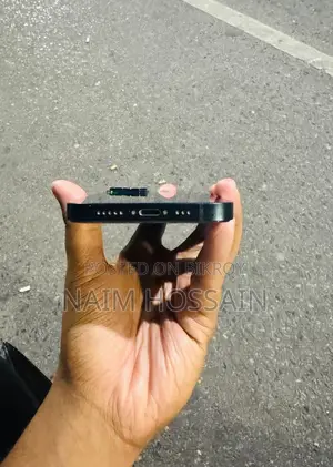 Apple iPhone 13 (Used)