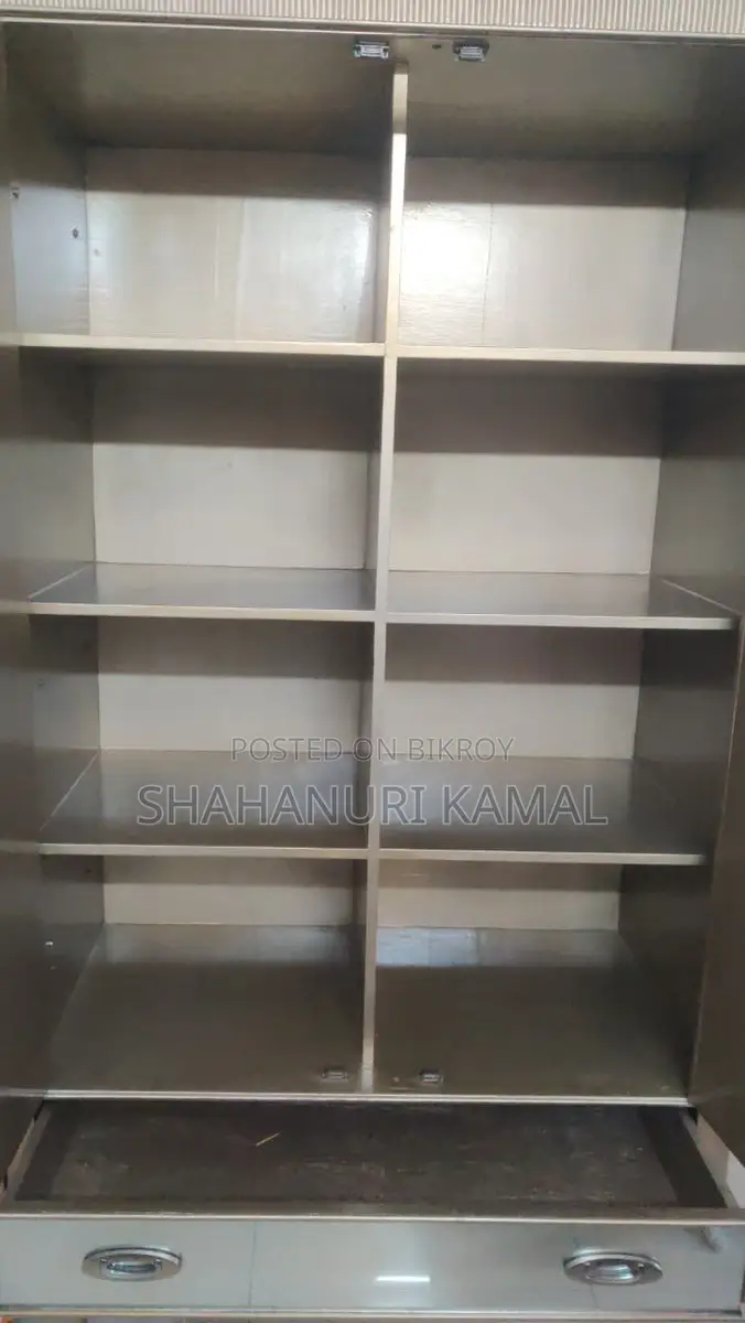 Shegun Kath Mirror 4part Almirah for Sale