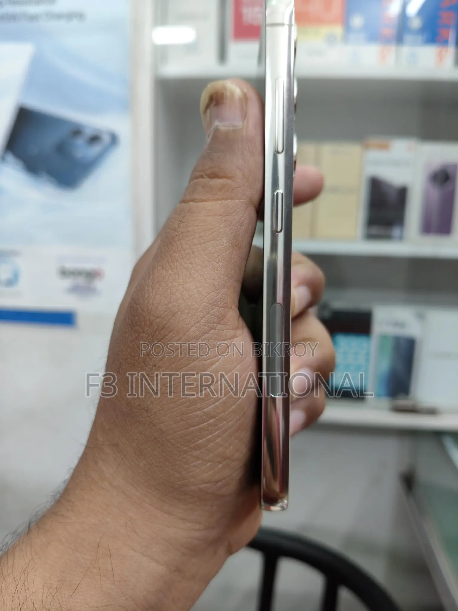 Samsung Galaxy S23 8/256 (Used)