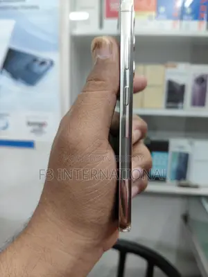 Samsung Galaxy S23 8/256 (Used)