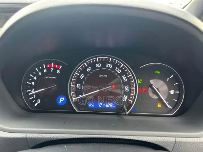 Toyota Esquire GI Premium (Octane) 2020