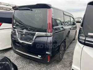 Toyota Esquire GI Premium (Octane) 2020