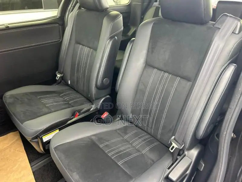 Toyota Esquire GI Premium (Octane) 2020