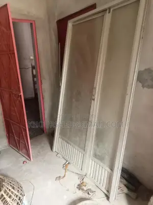মেন রুমের দরজা