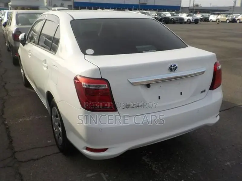 Toyota Axio EX HYBRID PUSH START 2022