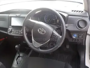 Toyota Axio EX HYBRID PUSH START 2022