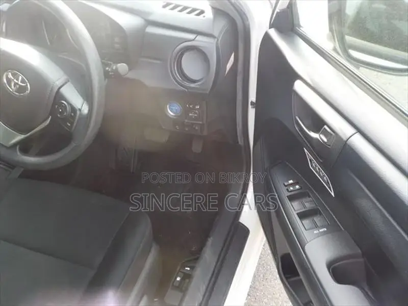 Toyota Axio EX HYBRID PUSH START 2022