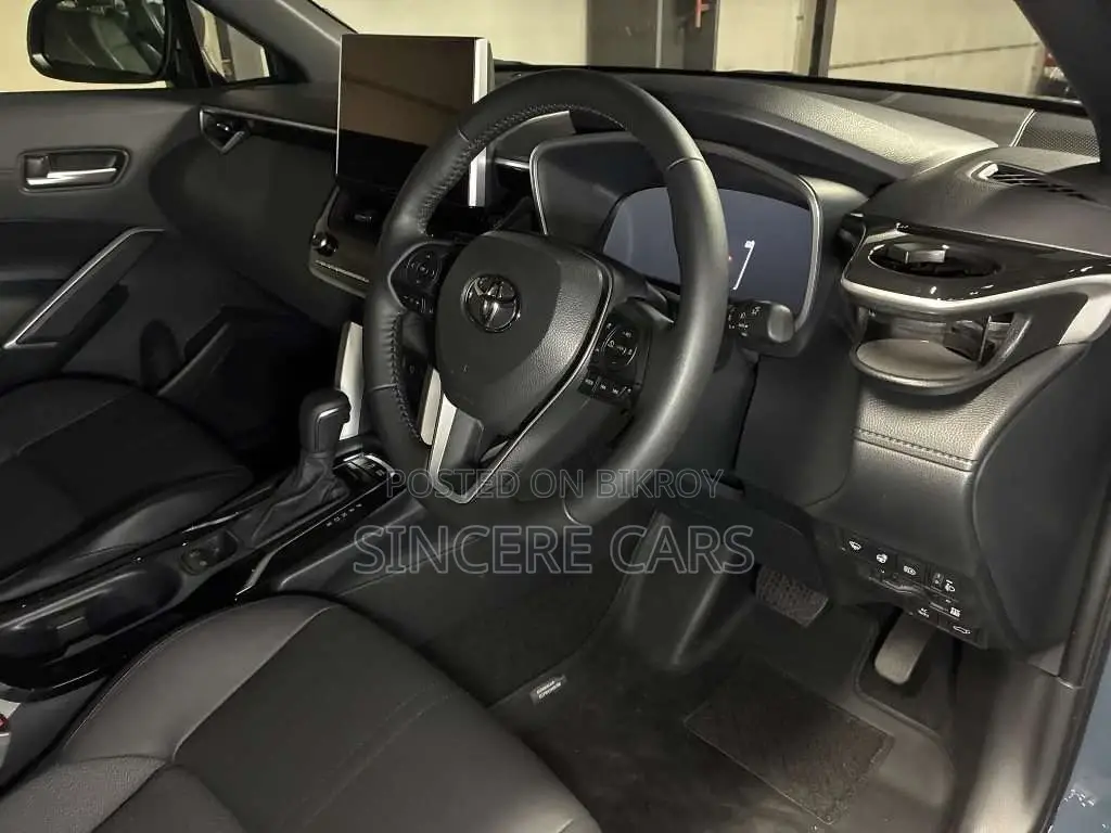 Toyota Corolla Cross Z LEATHER 5POINT 2025