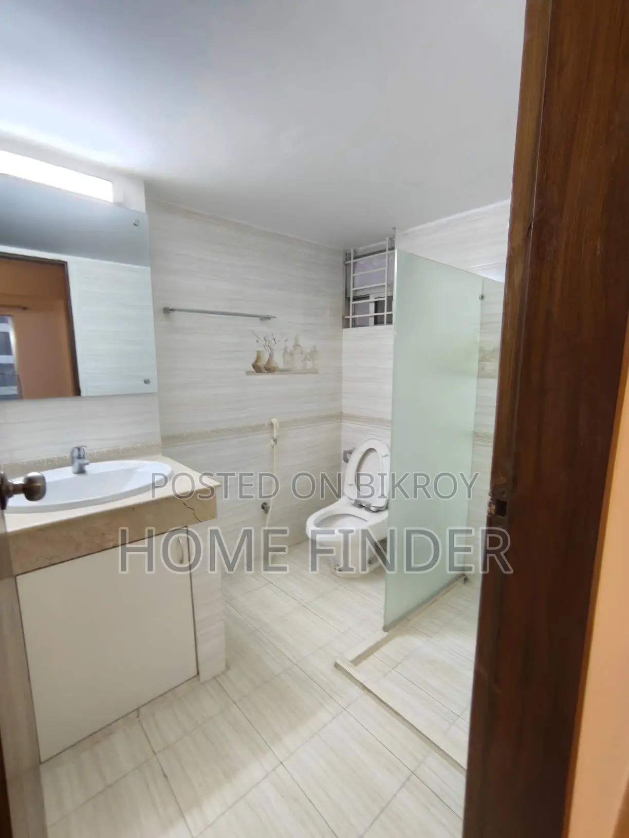 4 Bed 3550 Sqft Un-Furnished Apartment For Rent In Gulshan 2