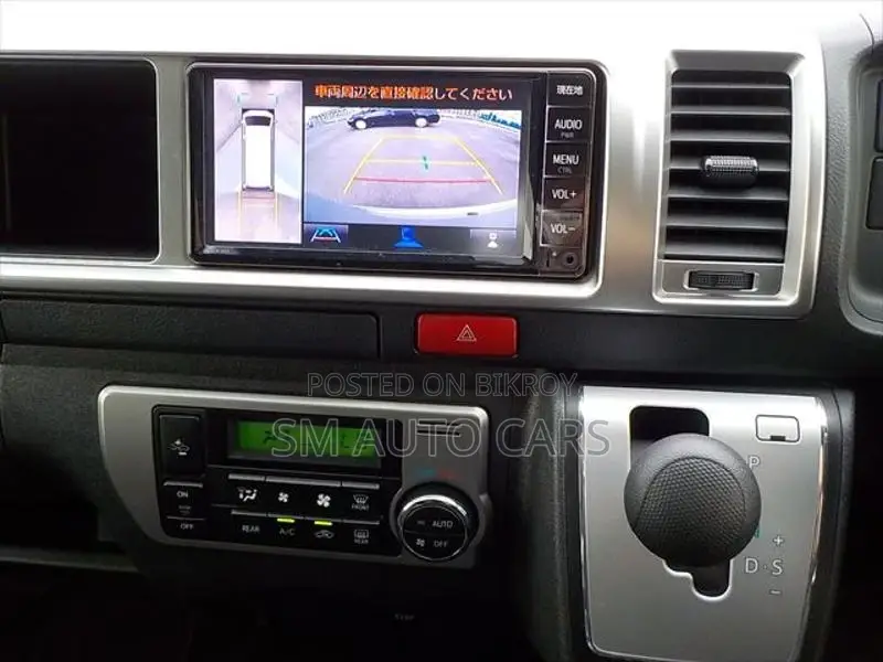Toyota Hiace Grand Cabin Silver 2020