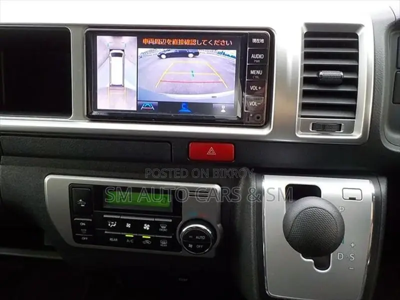 Toyota Hiace Grand Cabin Silver 2020