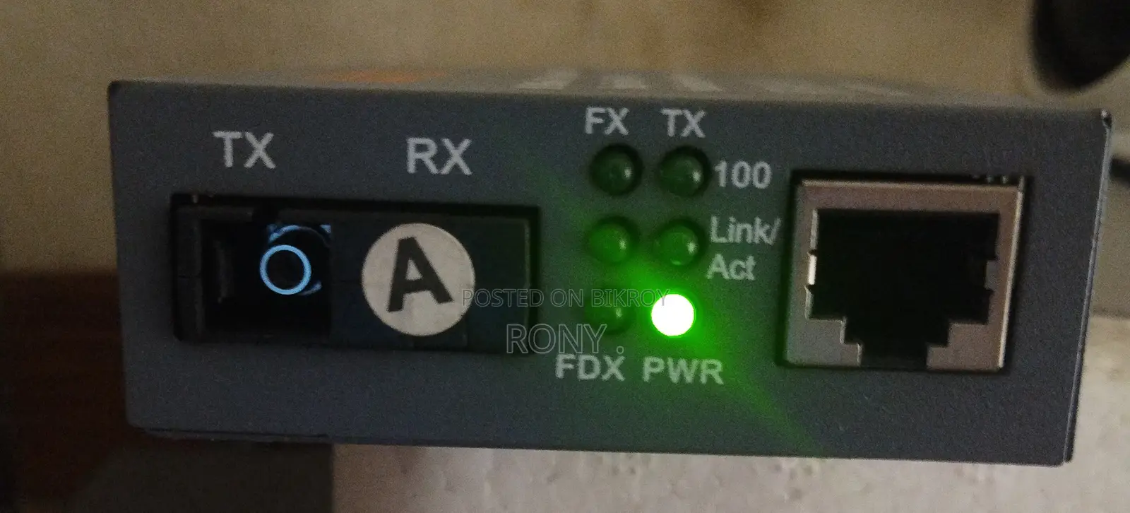 Mc Media Converter 1 Pair with Power Adapter; 100 Mbps