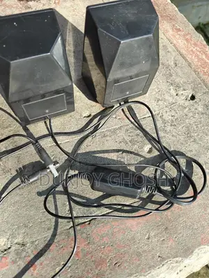 D7 Multimedia Speaker With 3.5 Aux Connectivity