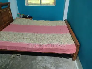 আকাশ মনি কাঠের খাট