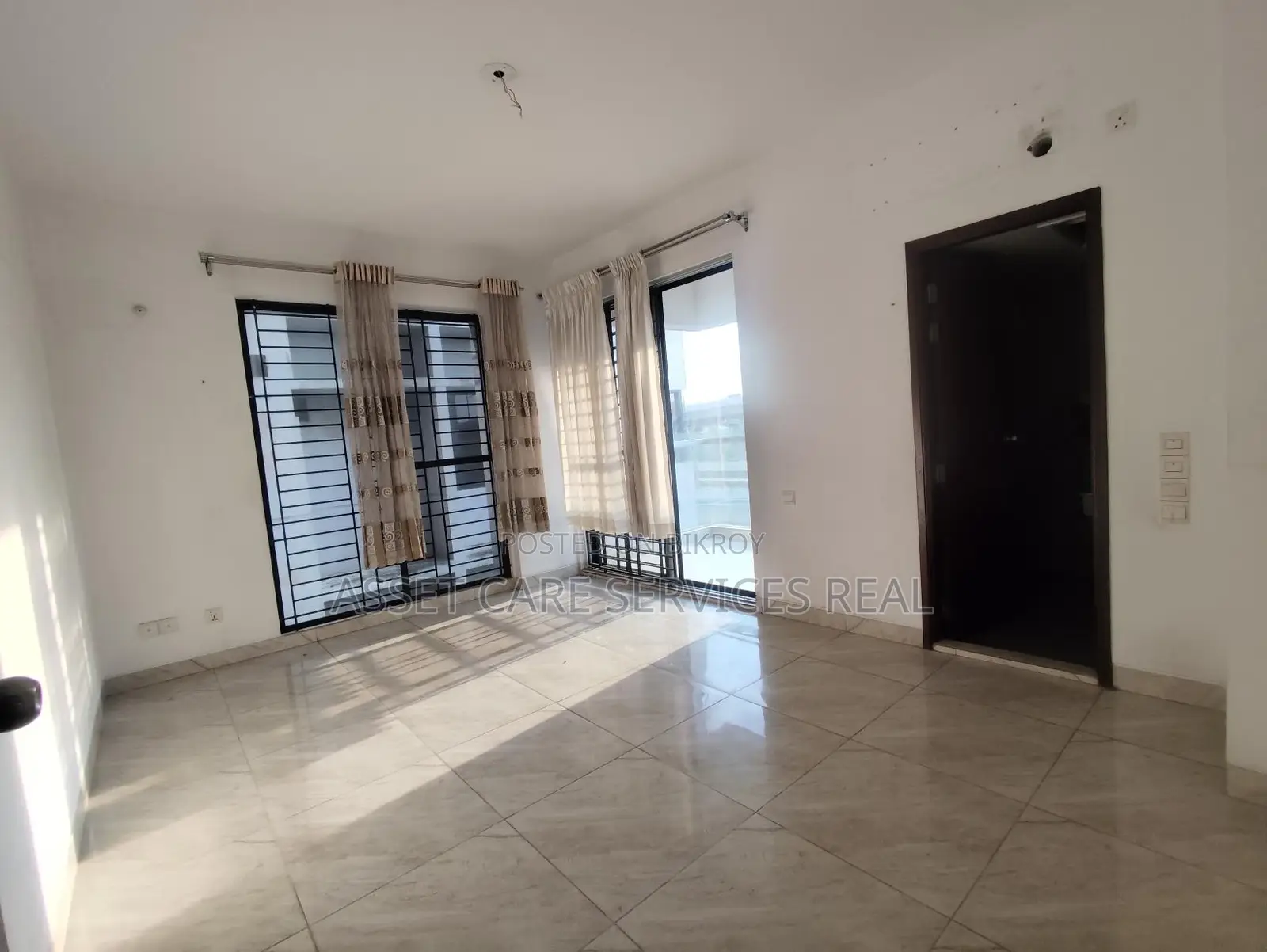 3-Bed Un-Furnished Exclusive Apartment for Rent in North Banani