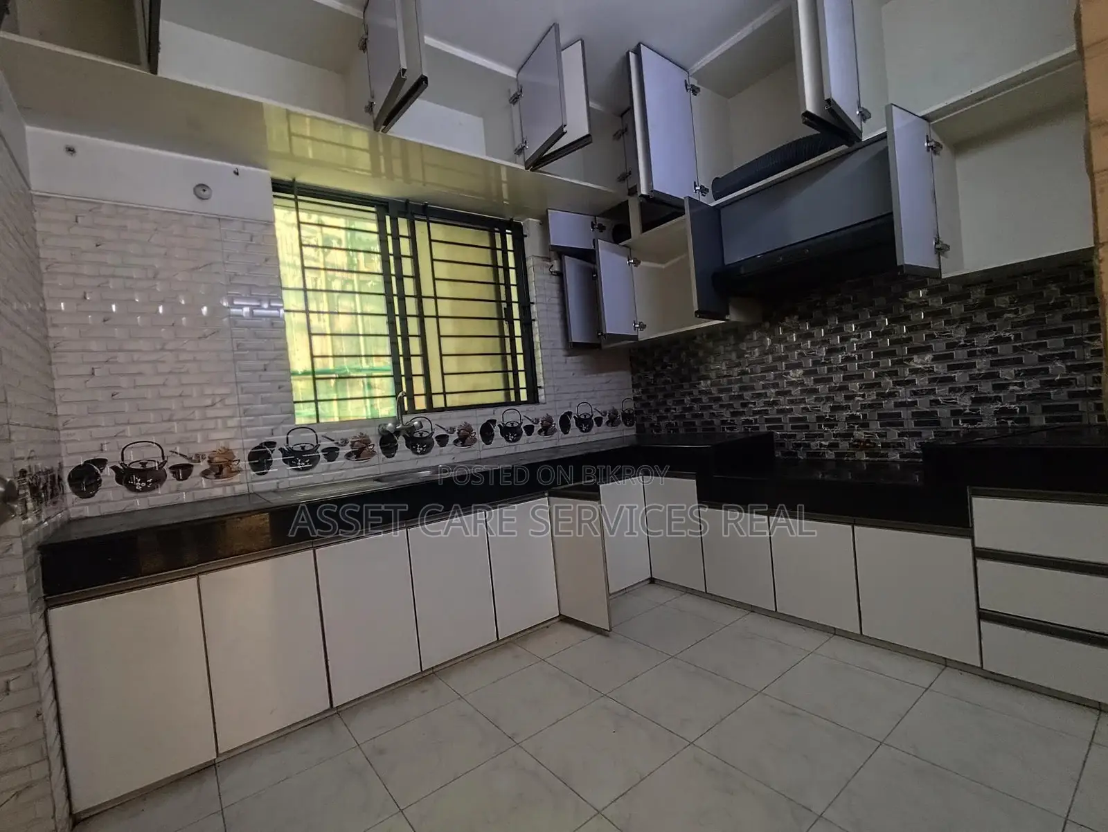 3-Bed Un-Furnished Exclusive Apartment for Rent in North Banani