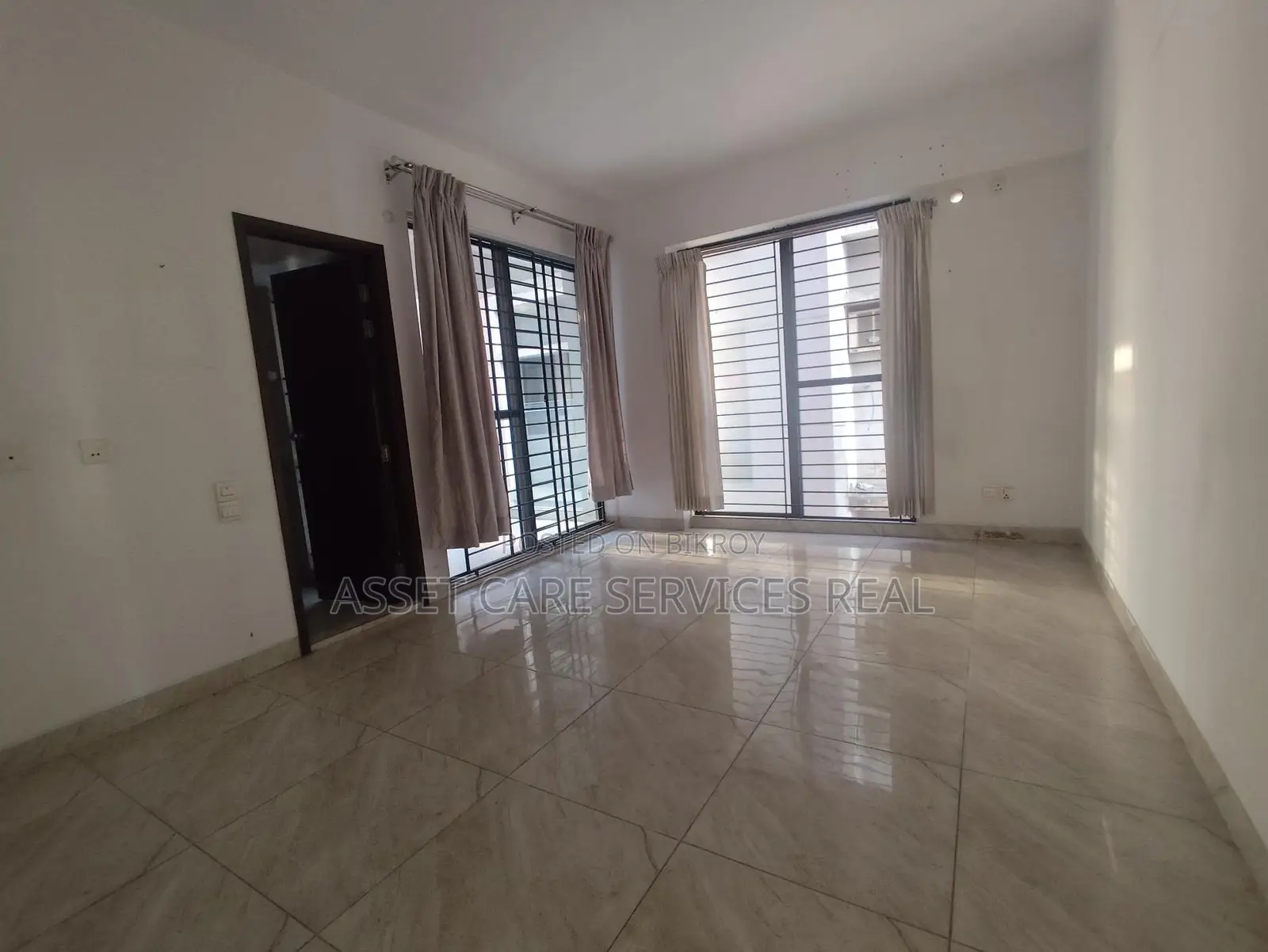 3-Bed Un-Furnished Exclusive Apartment for Rent in North Banani