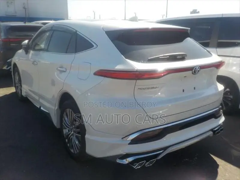 Toyota Harrier Non Hybrid Z Pearl 2021