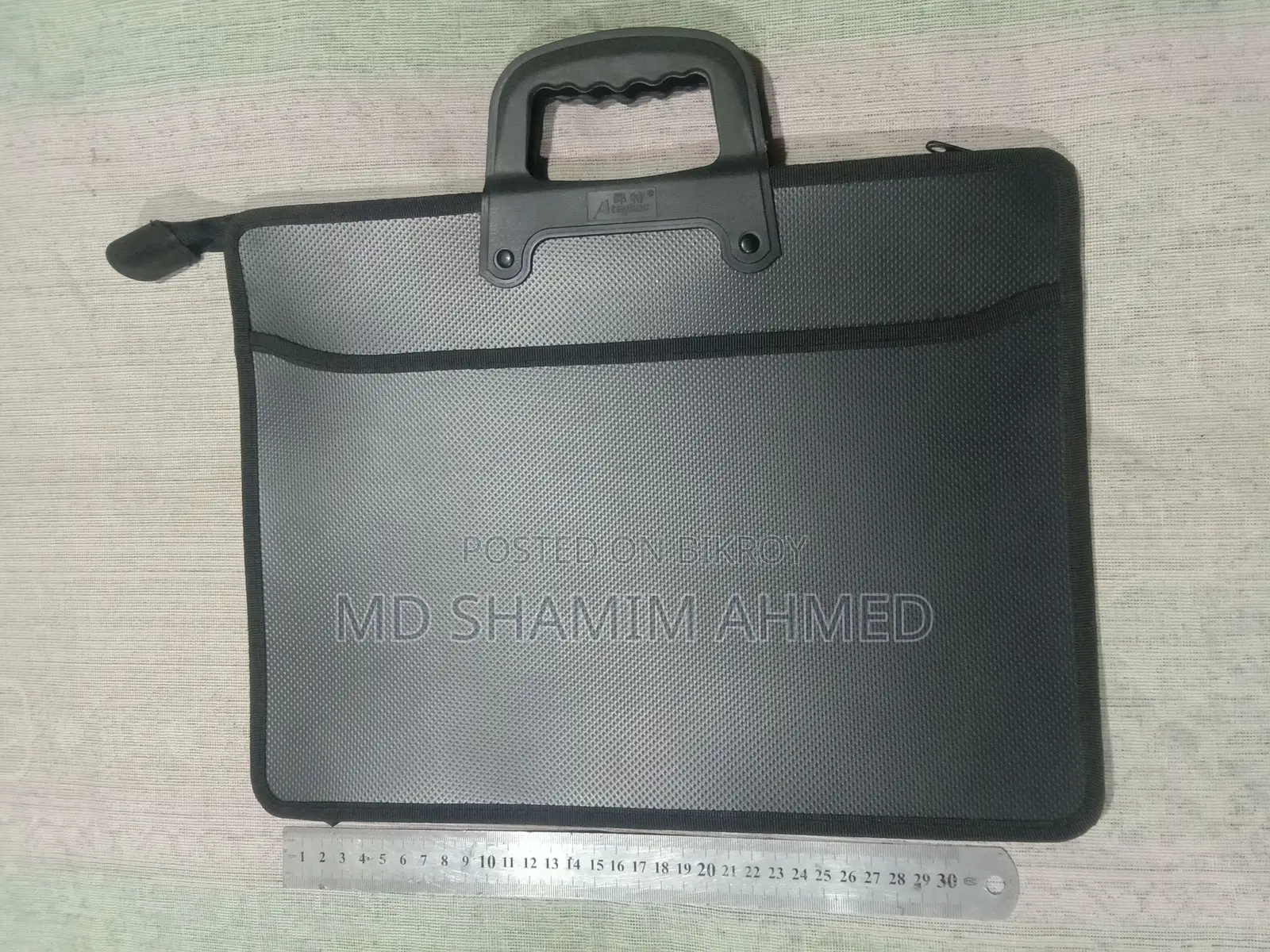 Stylish Messenger Bag For Sale