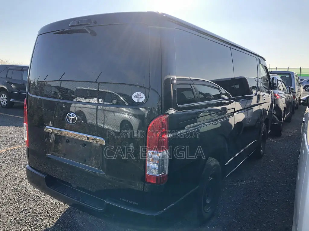 Toyota Hiace SUPER GL DARK PRIME 2022