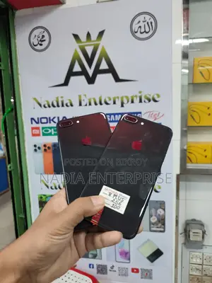 অ্যাপল আইফোন ৮ প্লাস . (ব্যবহৃত)