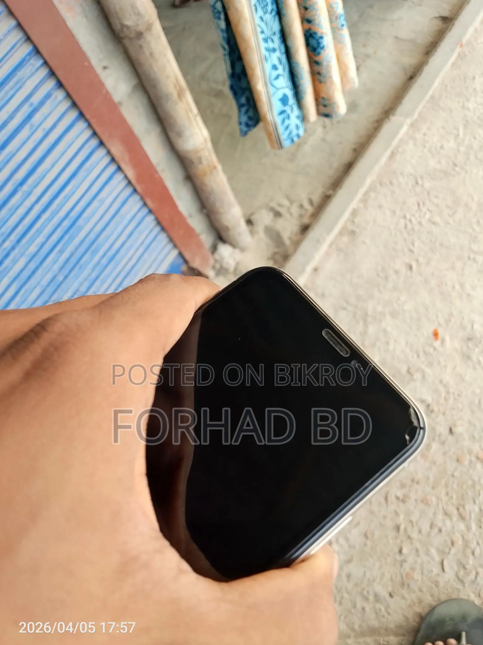 Apple iPhone X (Used)