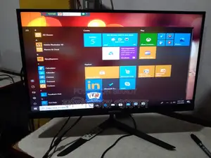 2 Mark Monitor borderless 22 IPS