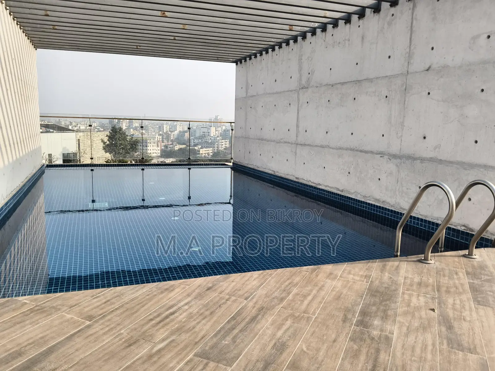 Rent Apt 4-Bed 2-Carpark 5 th floor Gulshan North