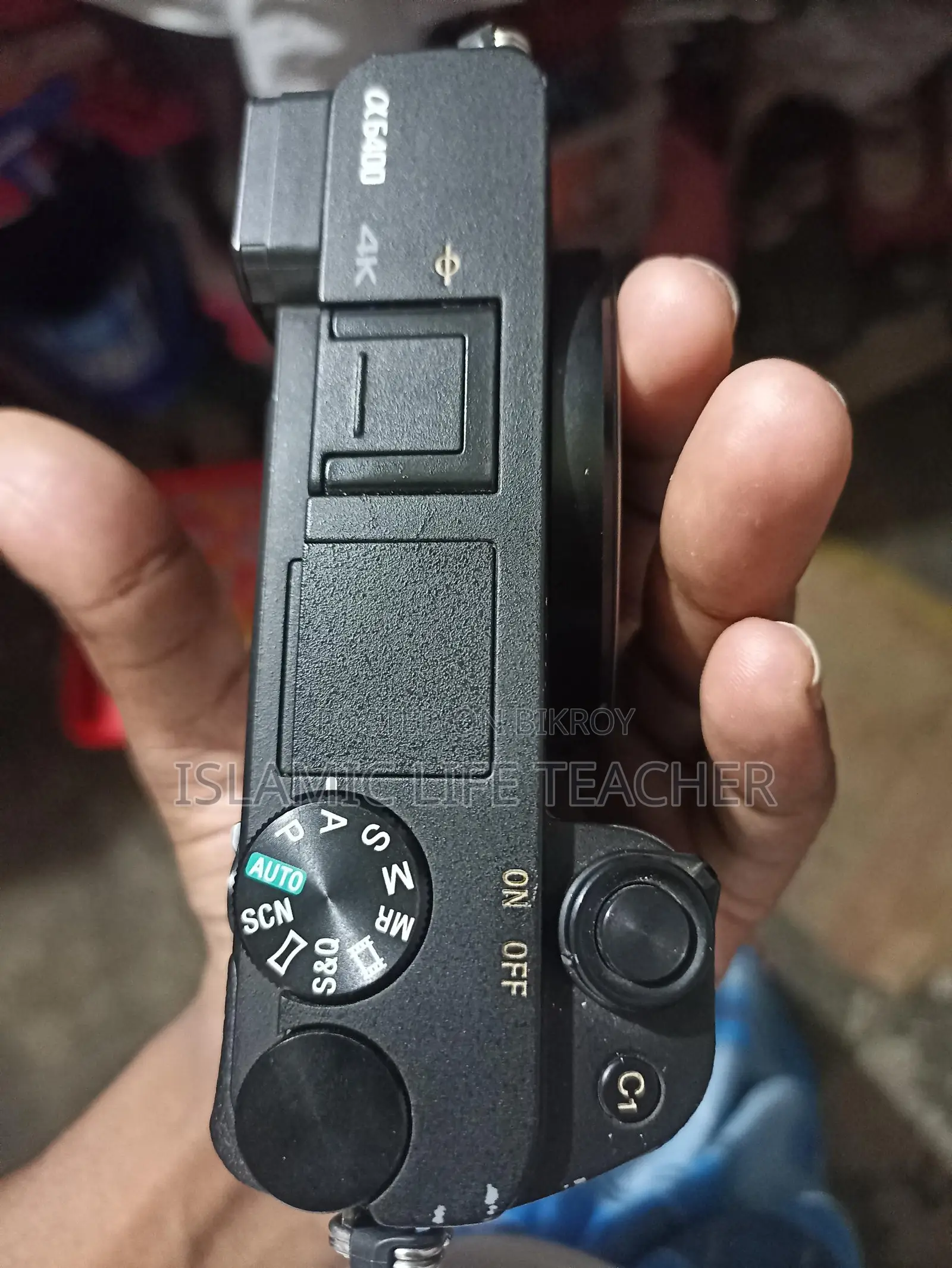 Sony A6400 (Only body)