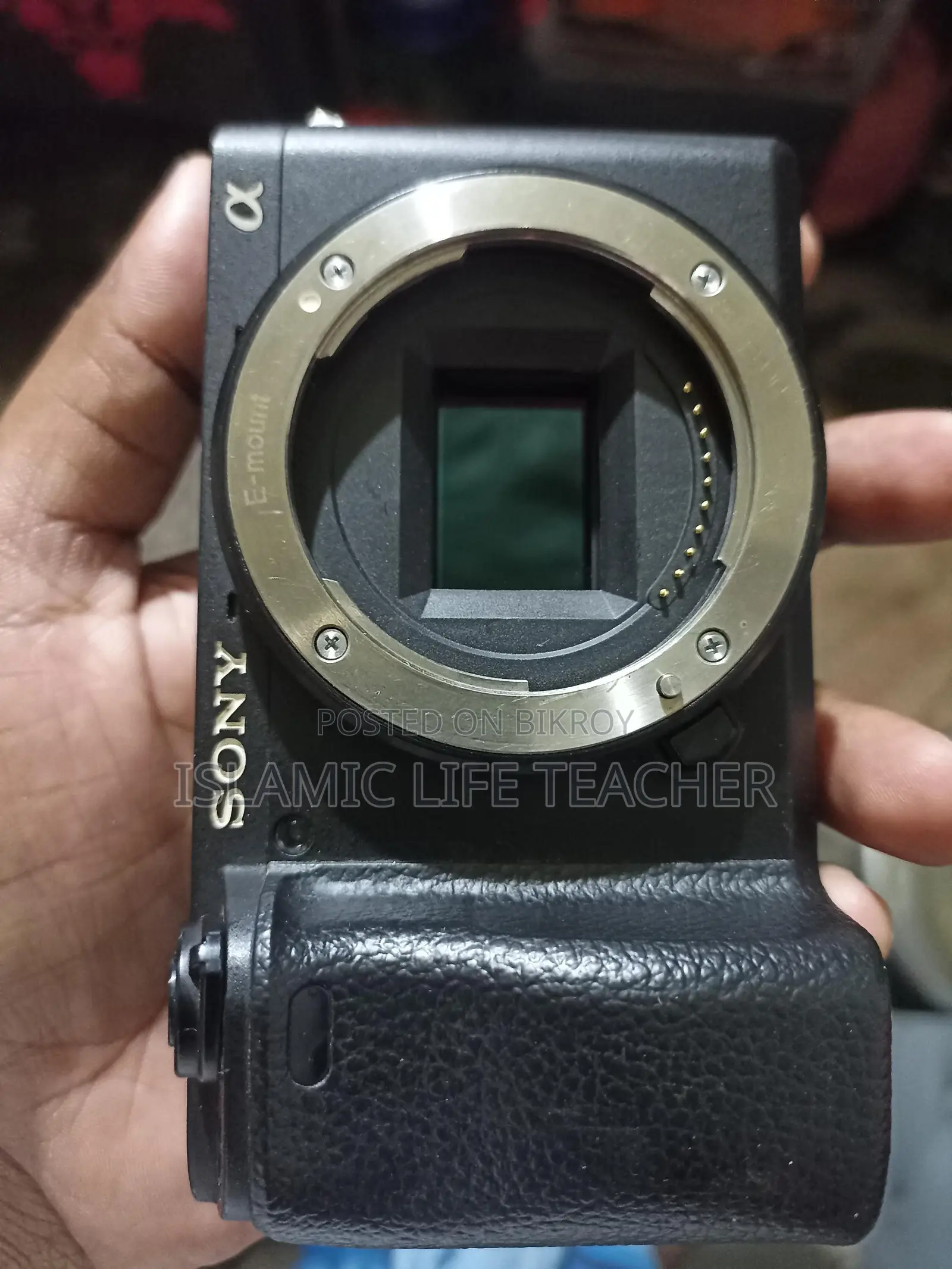 Sony A6400 (Only body)