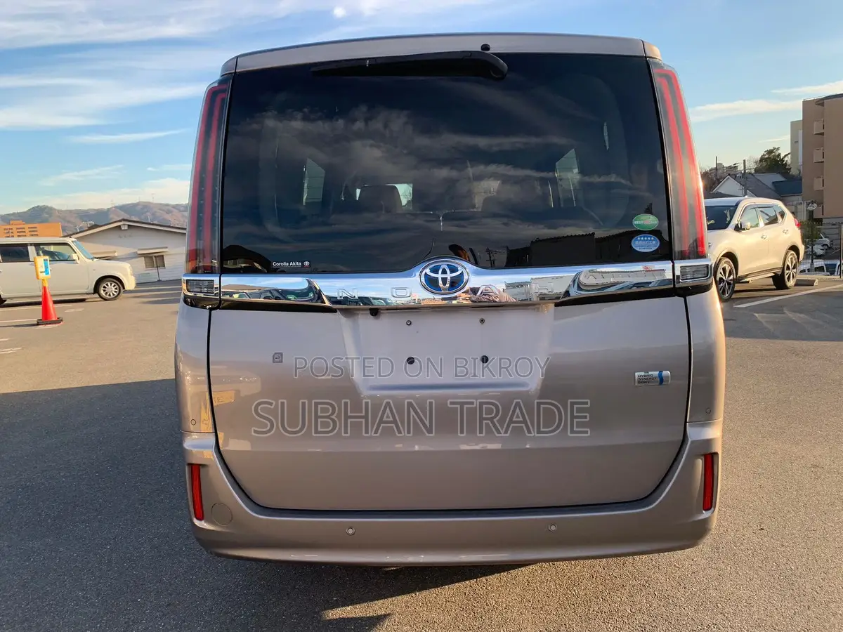 Toyota Noah X HYBRID BRONZE 2021