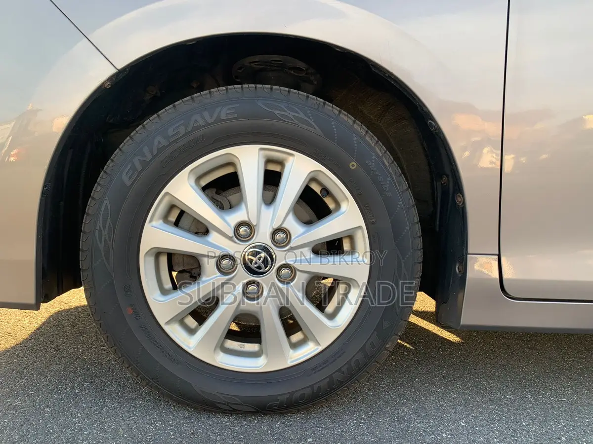 Toyota Noah X HYBRID BRONZE 2021