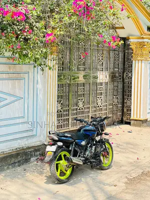 Bajaj Discover 150 . 2012